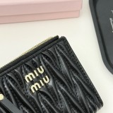 ミュウミュウ財布 Miu Miu 2026新作 財布