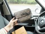 ルイヴィトンバッグ LOUIS VUITTON 2026新作 スリングバッグ