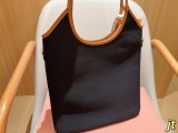 ミュウミュウバッグ Miu Miu 2026新作 トートバッグ