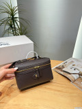 バーバリーバッグ BURBERRY 2026新作 ショルダーバッグ