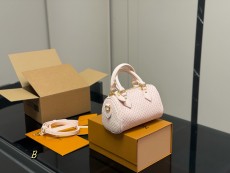 ルイヴィトンバッグ LOUIS VUITTON 2026新作 スリングバッグ