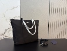 プラダバッグ PRADA 2026新作 トートバッグ