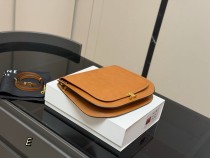 セリーヌバッグ CELINE 2026新作 ショルダーバッグ