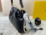 フェンディバッグ FENDI 2026新作 ショルダーバッグ