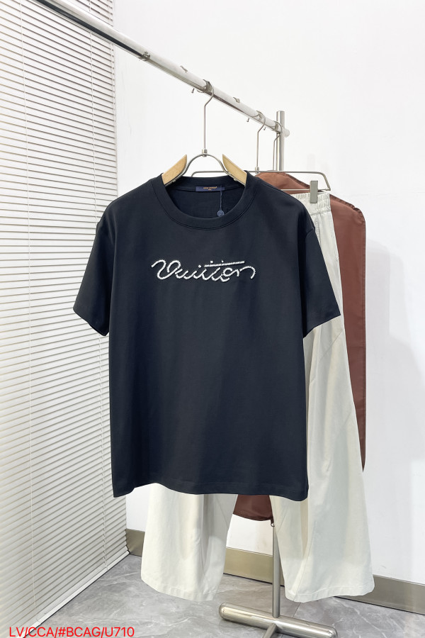 ルイヴィトン服 LOUIS VUITTON 2026新作 Tシャツ