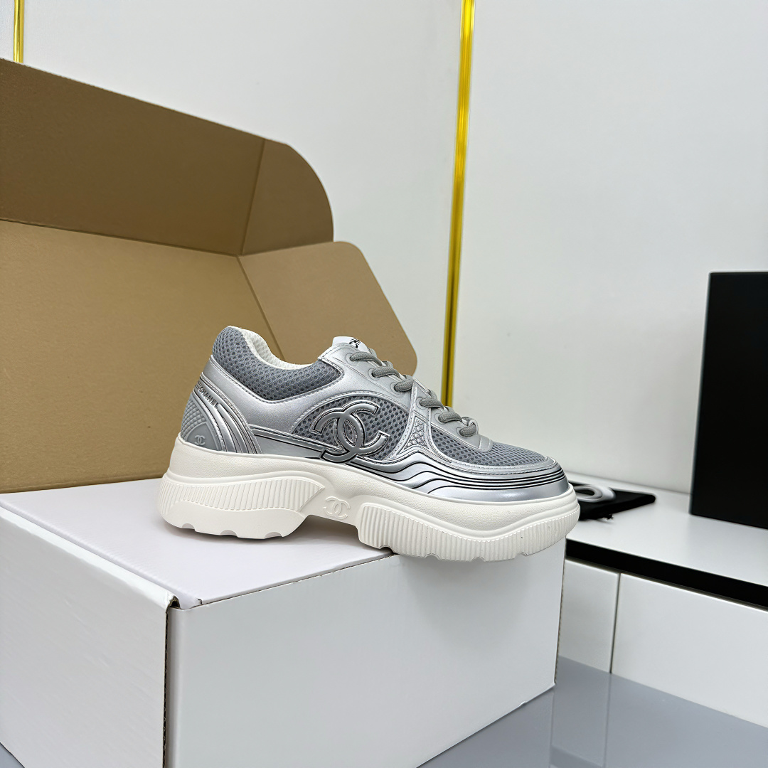 シャネル靴 CHANEL 2026新作 スニーカー
