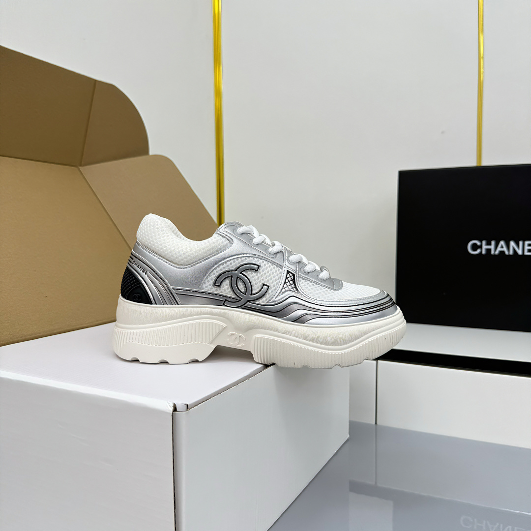 シャネル靴 CHANEL 2026新作 スニーカー