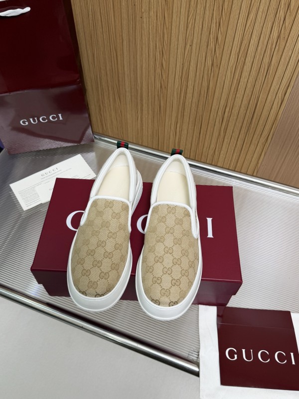 グッチ靴 GUCCI 2026新作 カジュアルシューズ