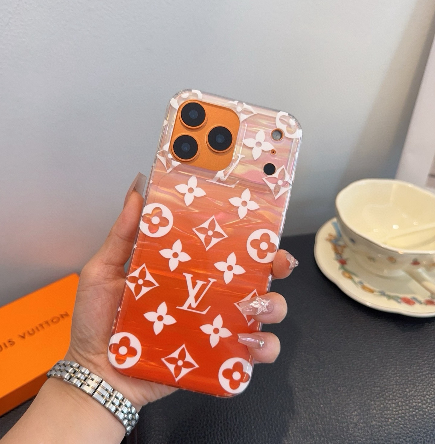 ルイヴィトンiPhoneケース LOUIS VUITTON 2026新作 iPhoneケース