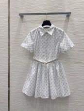 ルイヴィトン服 LOUIS VUITTON 2026新作 ワンピース