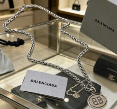 バレンシアガネックレス BALENCIAGA 2026新作 ネックレス
