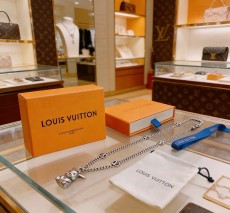 ルイヴィトンネックレス LOUIS VUITTON 2026新作 ネックレス