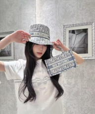 バレンシアガネックレス BALENCIAGA 2026新作 ネックレス