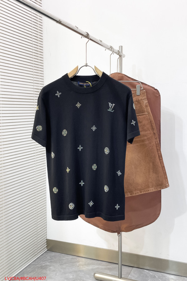 ルイヴィトン服 LOUIS VUITTON 2026新作 Tシャツ