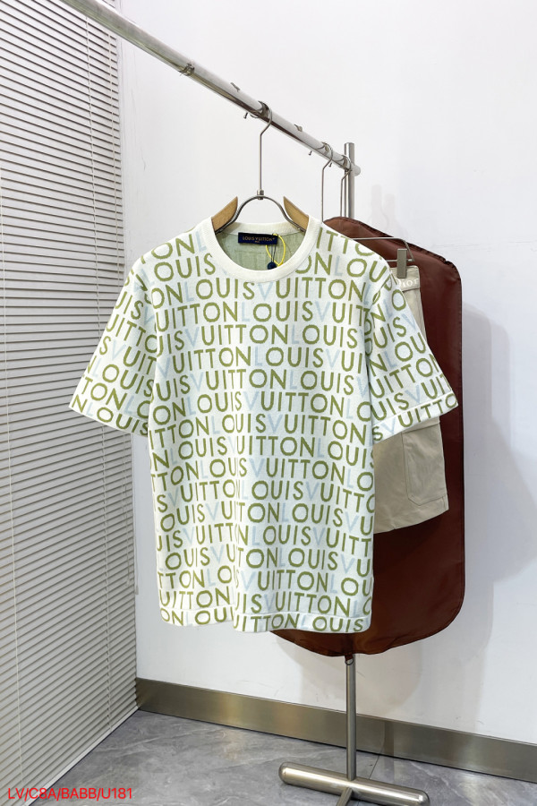 ルイヴィトン服 LOUIS VUITTON 2026新作 Tシャツ