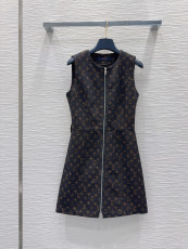 ルイヴィトン服 LOUIS VUITTON 2026新作 ワンピース