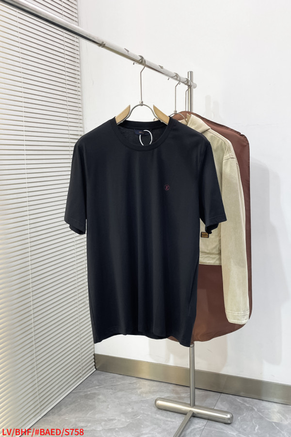 ルイヴィトン服 LOUIS VUITTON 2026新作 Tシャツ
