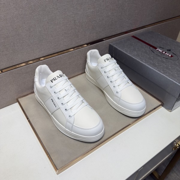 プラダ靴 PRADA 2026新作 カジュアルシューズ