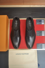 ルイヴィトン靴 LOUIS VUITTON 2026新作 モカシン