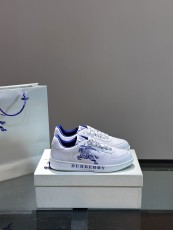 バーバリー靴 BURBERRY 2026新作 スニーカー