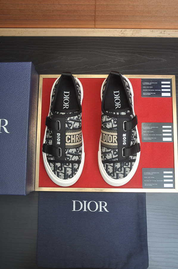 ディオール靴 DIOR 2026新作 カジュアルシューズ