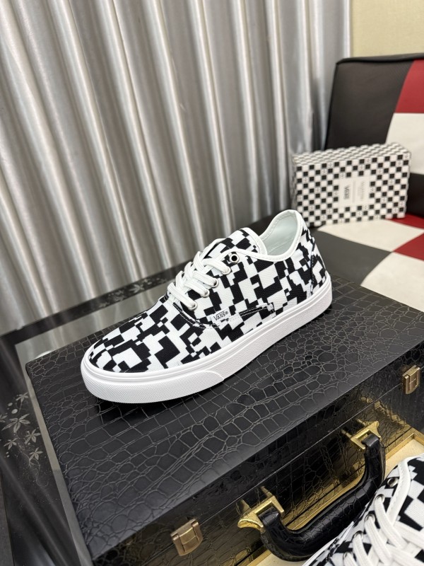 ヴァレンティノ靴 VALENTINO 2026新作 カジュアルシューズ