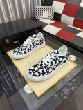 ヴァレンティノ靴 VALENTINO 2026新作 カジュアルシューズ