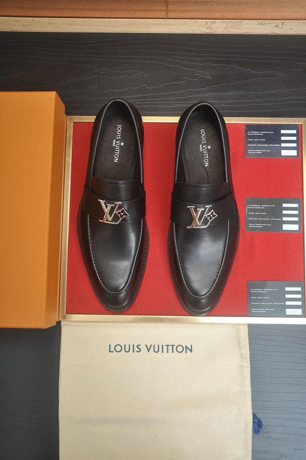 ルイヴィトン靴 LOUIS VUITTON 2026新作 モカシン