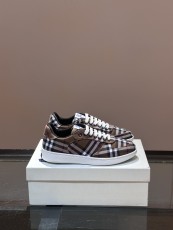 バーバリー靴 BURBERRY 2026新作 スニーカー