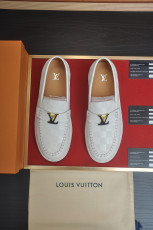 ルイヴィトン靴 LOUIS VUITTON 2026新作 カジュアルシューズ