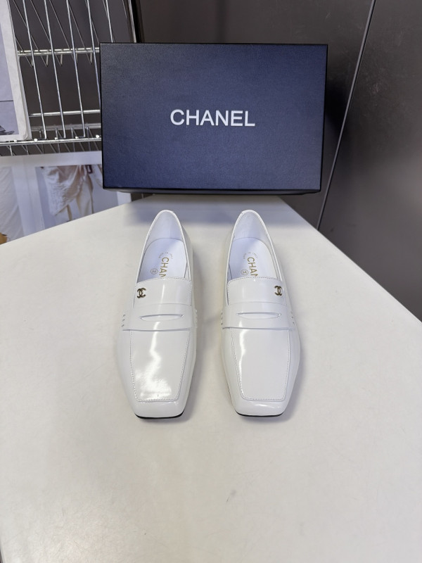 シャネル靴 CHANEL 2026新作 カジュアルシューズ