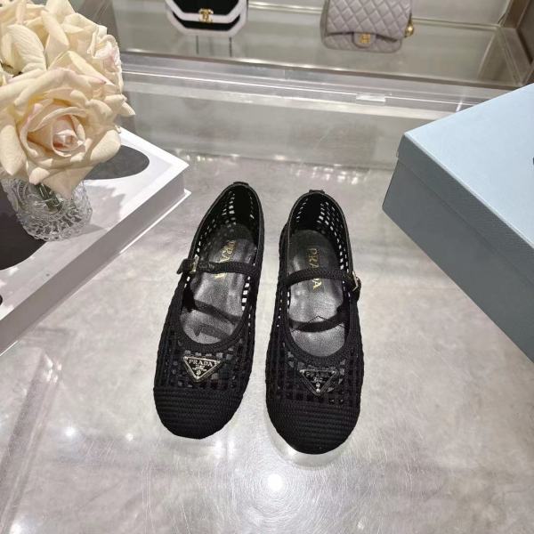 プラダ靴 PRADA 2026新作 カジュアルシューズ