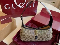 グッチバッグ GUCCI 2026新作 ショルダーバッグ