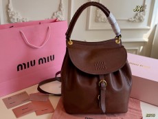ミュウミュウバッグ Miu Miu 2026新作 ショルダーバッグ