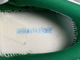 Off-White x Futura x Nike SB Dunk OW -CT0856-100