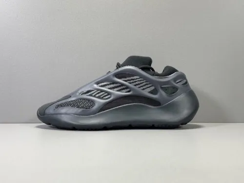 Adidas YEEZY 700 V3 “ALVAH”  H67799
