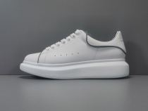Alexander McQueen Round Head Small White Shoes Luminous Alexander McQueen Round Head Small White Shoes Luminous