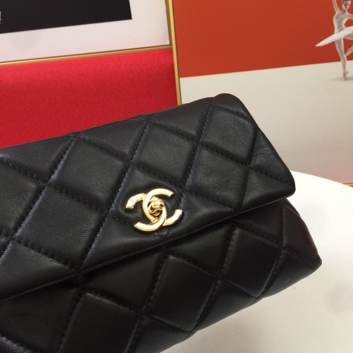 Chanel Small Sweet Wind Ling Chain Bag Sheepskin Shoulder Inclined Shoulder Bag Size：23x16cm