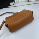 Prada Flap Shoulder Crossbody Bag Size：21-15-9cm