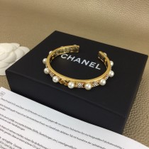 Chanel New Crystal Pearl Bracelet