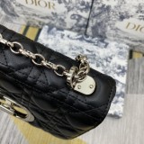 New Dior Five-grid Silver Buckle Crossbody Bag Size：21x13x8cm