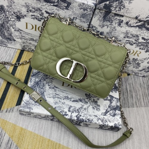 New Dior Five-grid Silver Buckle Crossbody Bag Size：21x13x8cm