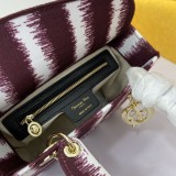 New Dior Vine Printed Hand-held Diagonal Bag Size: 24 x 20 x 11 cm