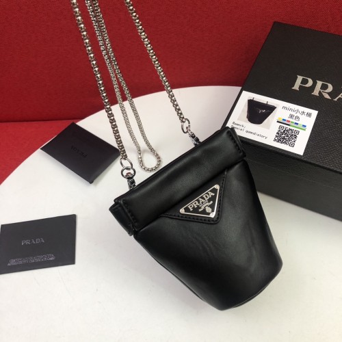 New Prada Mini Chain Bag Messenger Bag Black Size: 13x11x7CM