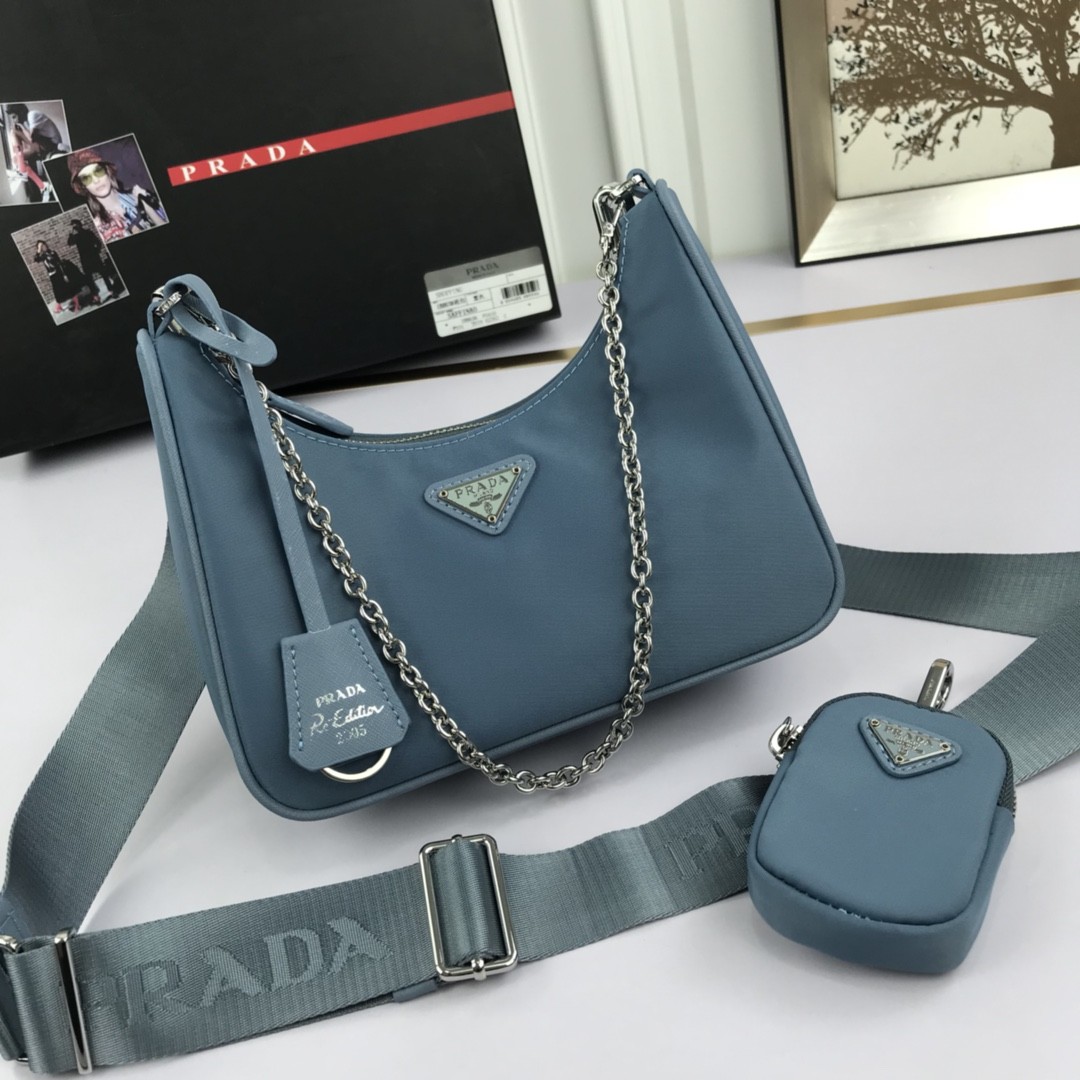 Prada Three-in-one Hobo Bag Crossbody Bag Underarm Bag Size 18×6.5×22cm