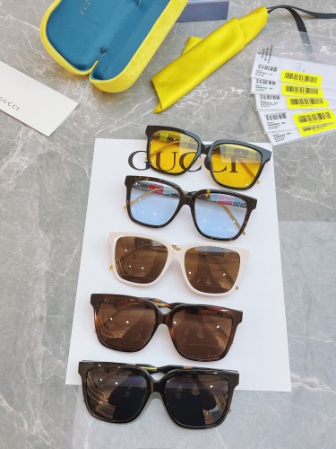 Gucci GG0599SA All-match Fashion Sunglasses Size:54口16-150