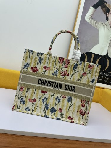 Dior Embroidery Large Classic Book Tote Size: 42cm
