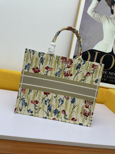 Dior Embroidery Large Classic Book Tote Size: 42cm
