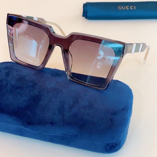 Gucci Simple Square Frame Sunglasses GG0717S0 Sizes: 140口0-145