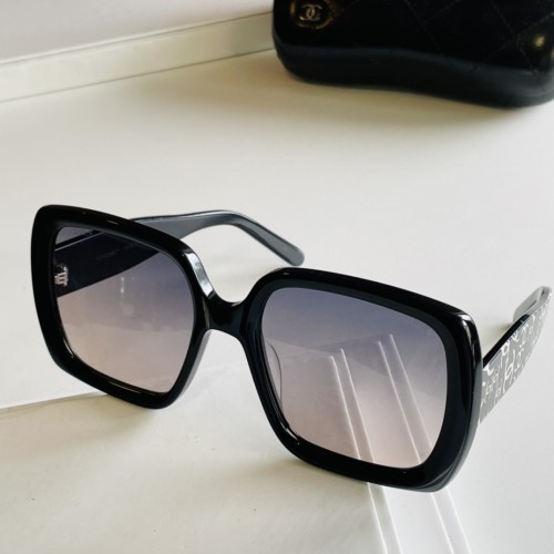 Chanel Letter Logo Sunglasses CH5980/S Size: 7口22-142